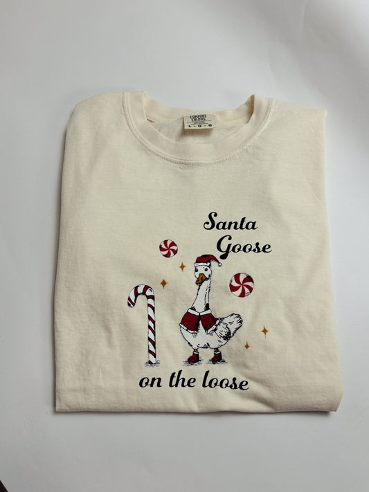 Santa Goose on the Loose Short Sleeve Shirt in Ivory