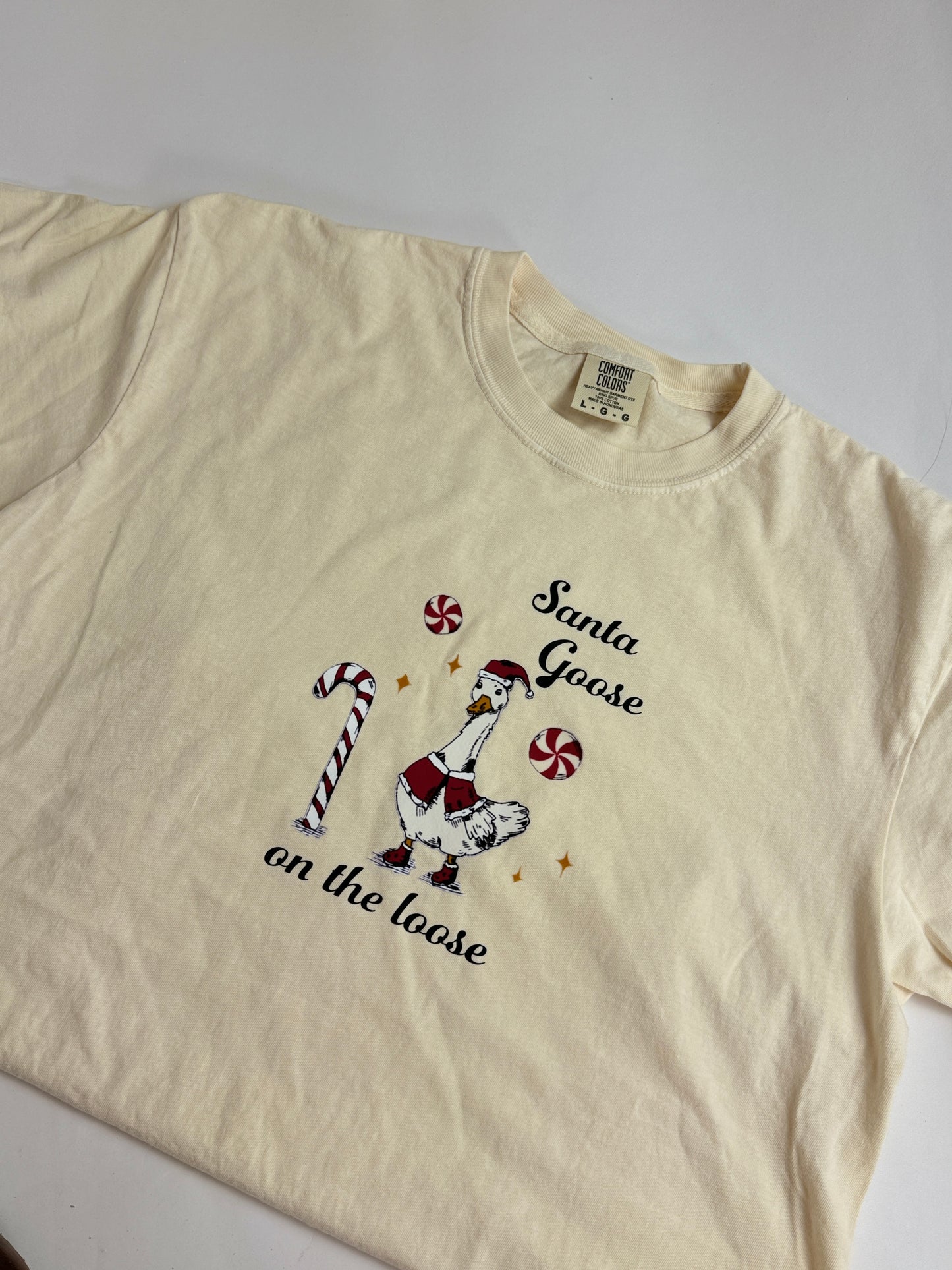 Santa Goose on the Loose Short Sleeve Shirt in Ivory